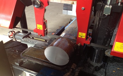 平远卧式带锯床加工时出现明显振荡如何排查？